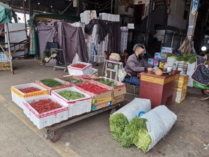 实地探访武汉最大“菜篮子”：蔬菜日出货近2000吨，面临运输成本和人工短缺难题