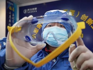 陕汽开始造护目镜了？