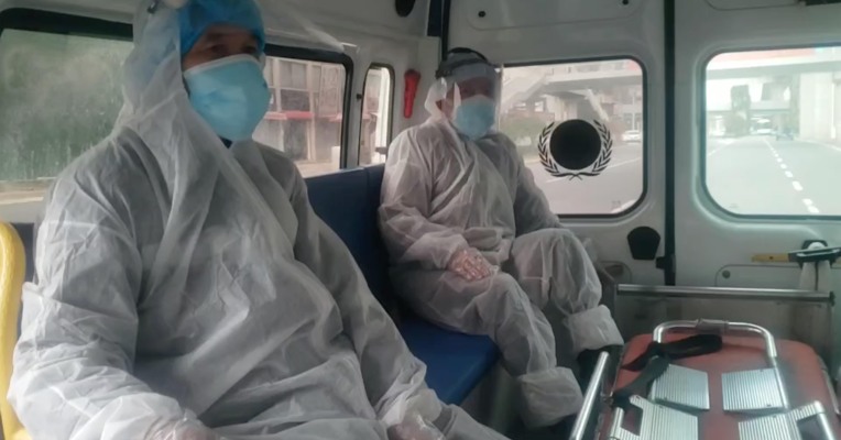 我在武汉·每经记者Vlog（21）：救护车上也是抗疫一线  跟拍武汉急救站出车全程 