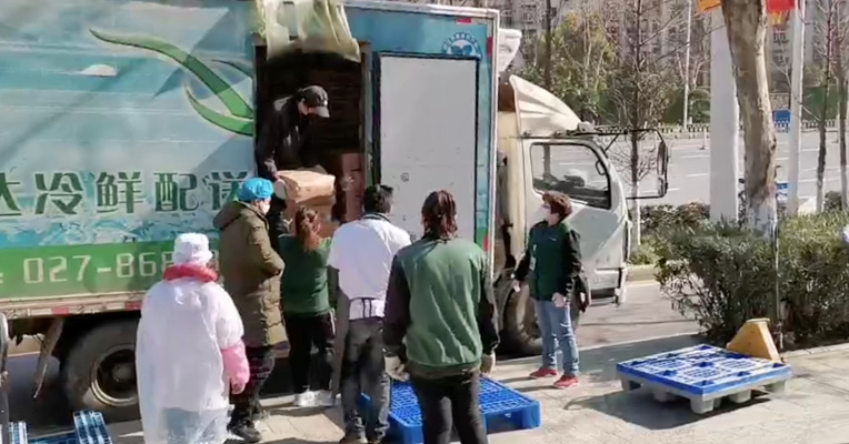 我在武汉·每经记者Vlog（27）：超市只接受团购 武汉市民怎么买菜？