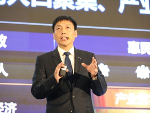 战“疫”专访丨浪潮云总裁王方：疫情下“云”优势凸显  深化政务“零跑腿”有良策