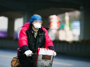公安部：已侦破制售假劣口罩等防护物资案件688起，查扣伪劣口罩3100余万只