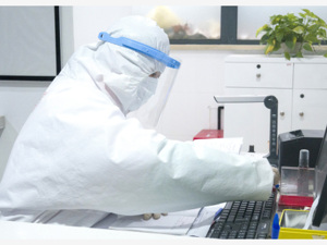 卫健委：强化分区分级防控，对日常门诊、住院服务绝不能一停了之