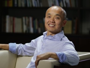 战“疫”专访丨昂立教育董事长兼总裁周传有：教培行业受疫情冲击较大，但危机中蕴含转机