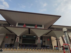 战“疫”实录丨滞留武汉40天群像：有人一天一顿饭 有人计划走路出武汉