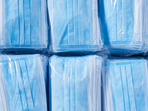 四川医用口罩厂商翻倍：2天内可完成审批注册