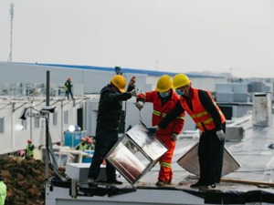 火神山援建者回乡被收隔离费，当地回应：已道歉并退款、副镇长被免职
