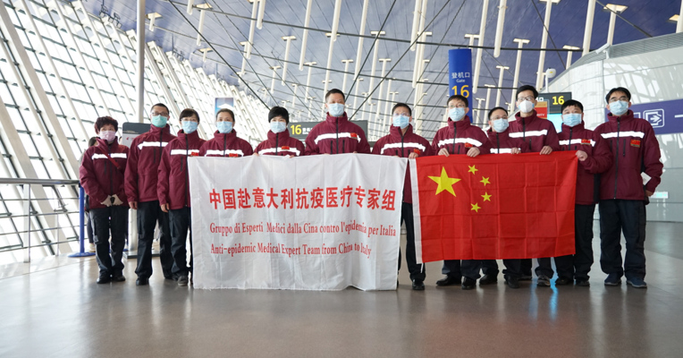 视频丨再援意大利！ 13名医疗专家、17.3吨抗疫物资飞赴米兰