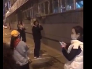 警方通报“17岁留学生拒绝隔离水泼社区人员”