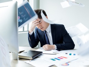 一个外贸灯具厂老板的焦虑：正想大干一场，订单却悬了