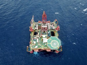 开采海洋油气，进口钻井钻机勘探船等设备，将取消免税额度管理