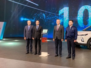 年轻中国车企成抗疫范本，“优等生”威马上交“硬核作业”