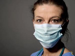 美国多家医院威胁员工：敢对外说没口罩就开除！