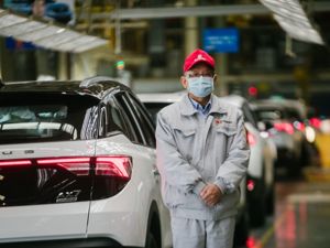 揭秘东风乘用车复产背后：部分员工岗位重新协调，进口零部件库存还能支撑两个月