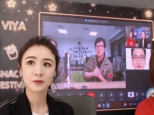 罗永浩卖小龙虾，薇娅竟在直播卖火箭！单价4000万被秒抢！网友：主要是便宜...