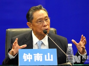 84岁的钟南山仍在出诊，挂号费1200，网友：值！