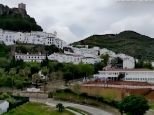 全国确诊病例超13万，数十万人失业，西班牙这个小镇却无人感染...