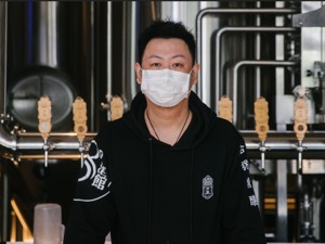武汉酒馆老板王帆：从志愿者回归经营者，一定要记得还有一个身份