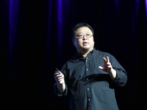 罗永浩首次直播带货被吐槽，卖的小龙虾爆单，有顾客购买一周还不发货！