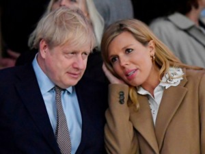 英国首相府发言人：首相未被诊断出患有肺炎，没有上呼吸机