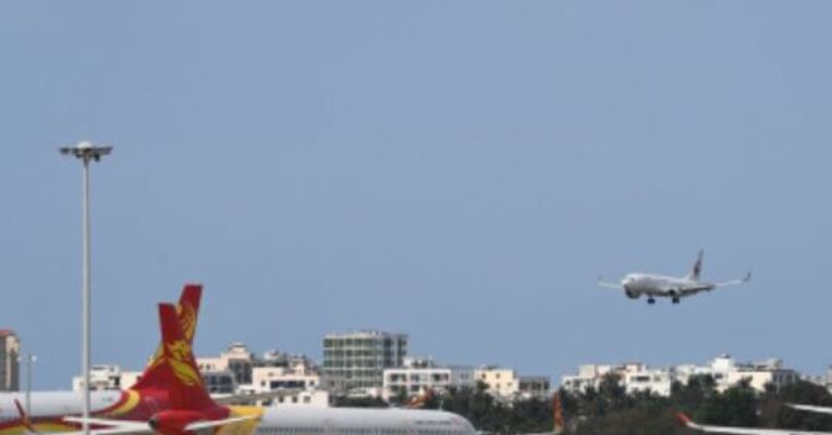 视频丨76天，武汉天河机场正式复航！“第一飞”49名旅客飞往三亚