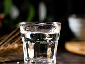 疫情下白酒业旺季未旺，未来如何破局？今日三位大咖将智慧碰撞
