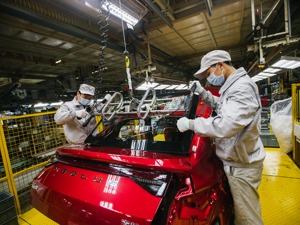 国内汽车消费逐步恢复 但仍面临海外供应链风险