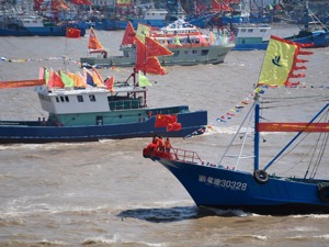 国防部发言人吴谦就美国国防部发表越南渔船与中国海警舰艇相撞事的声明答记者问