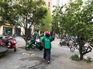 盒马小站撤站、叮咚买菜补位 前置仓模式在京重燃战火