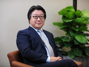每经专访德华安顾人寿董事、总经理殷晓松：中小险企需走出自己特有的数字化路径