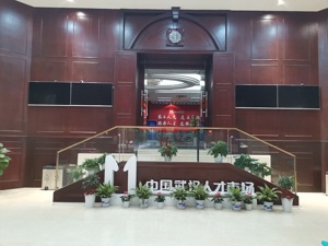 直击武汉就业市场丨大厂线下招聘“人等岗”   政府助力线上供60万岗位，收40万份简历