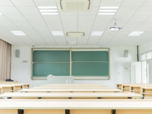 湖南祁东一中学21名学生疑似食物中毒 现已治愈
