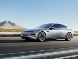 欲与特斯拉Model 3“硬刚”，小鹏P7定价紧贴30万红线