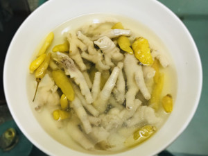 泡椒凤爪不香了？产品结构单一的有友食品上市首年营收下滑