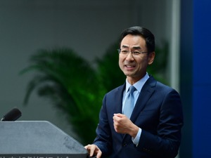 昨天密集追问的澳大利亚记者今天又提问了，耿爽一个反问记者沉默了……