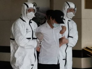 涉嫌贷款诈骗，“红通人员”胡亦品被缉捕并遣返