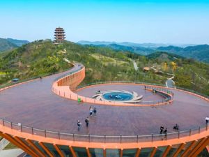 成都，东！