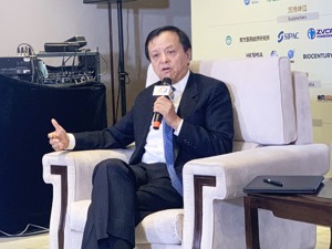 掌舵港交所10年，李小加拟于明年卸任；港交所股价回吐，背后另有隐情？ 
