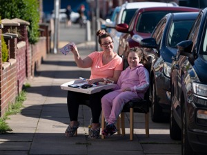 英国媒体称视频显示武汉实验室未遵循安全秩序 华春莹：移花接木小伎俩