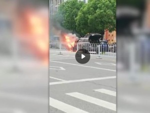 理想汽车街道上“自燃”？公司：电池系统没有出现问题