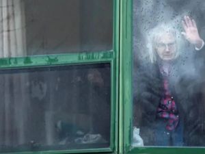细思极恐！加拿大一养老院全员感染，已致70人死亡，大规模传染原因曝光……