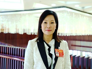 全国政协委员、香江集团总裁翟美卿：建议加大民企纾困力度，做好房企防范化解风险工作