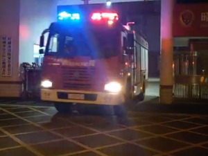 云南昭通发生5.0级地震：震中一房屋倒塌2人被困，消防救援大队正赶赴现场