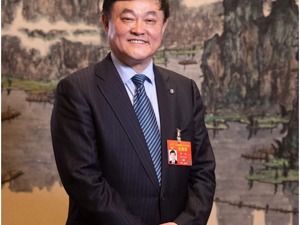 全国人大代表、人福医药董事长李杰：希望国家加大对特医食品行业的扶持  满足特殊人群需求