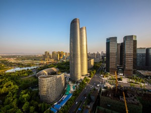西部大开发再升级 成渝如何构筑“增长极”？