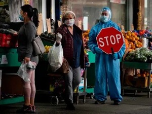 在美国，病毒对非裔的杀伤力“是对白人的两倍”！患者家属：家人多次求医被拒