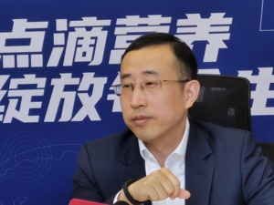 蒙牛集团总裁卢敏放：奶粉业务三年内要进国内前三