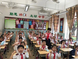 摘口罩！今起，广州多区中小学校园内老师学生无需戴口罩