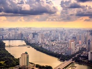 无房无就业单位也能落户！又有省会城市放大招，甚至农村籍大学生可以“来去自由”