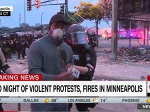 最新！CNN被抓记者已释放，此前直播美国抗议活动时被抓，还戴上手铐